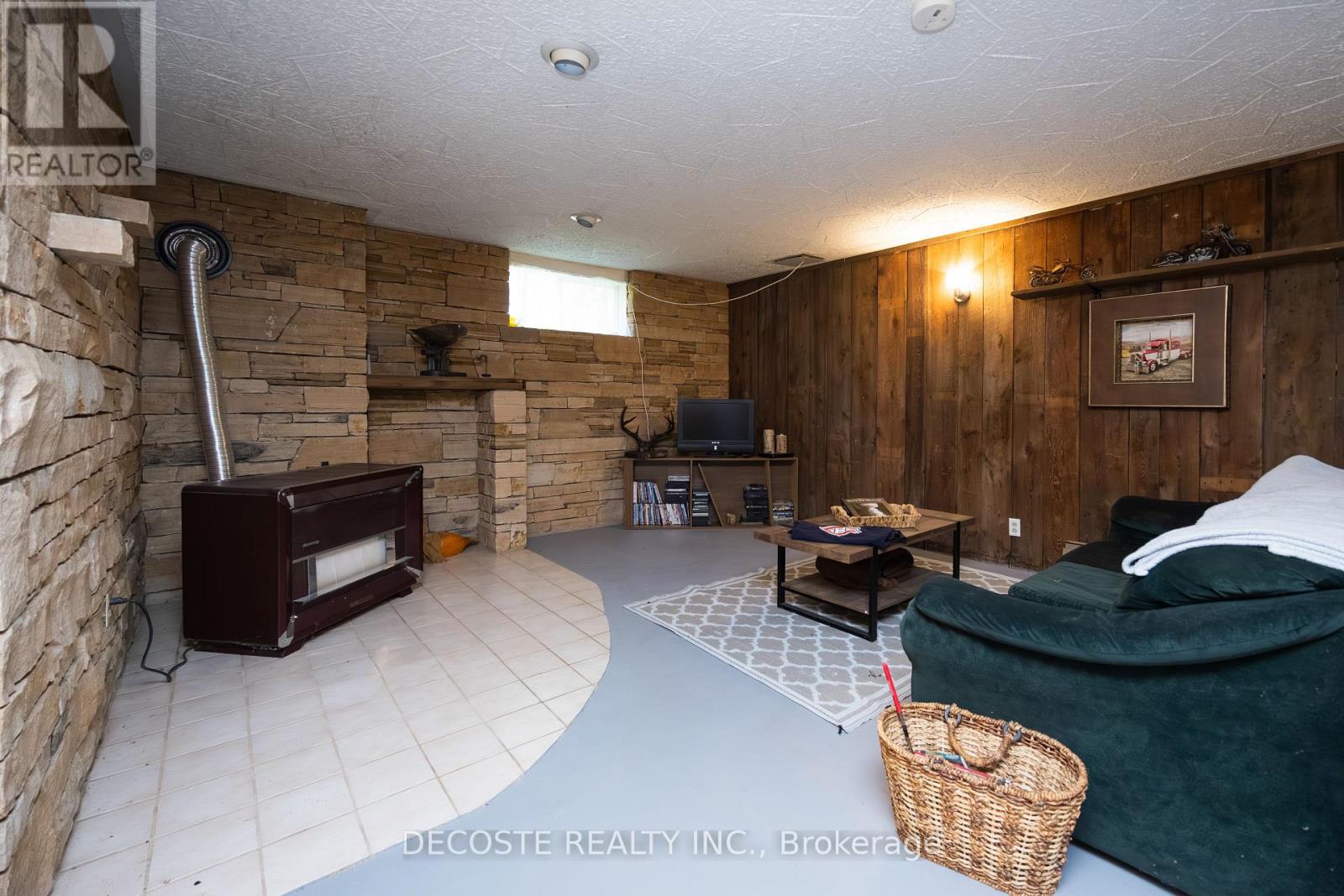 21410 County 10 Road