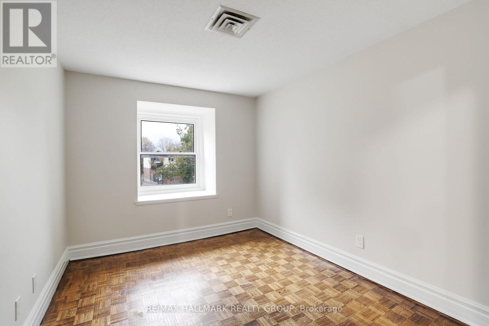 44 - 920 Dynes Road