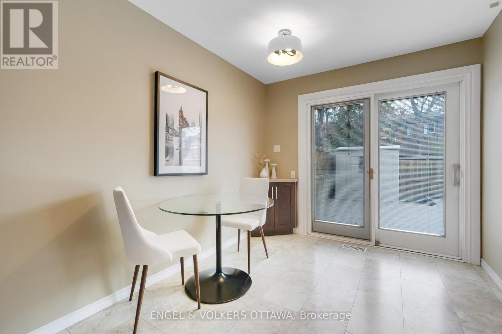 33 - 2111 Montreal Road