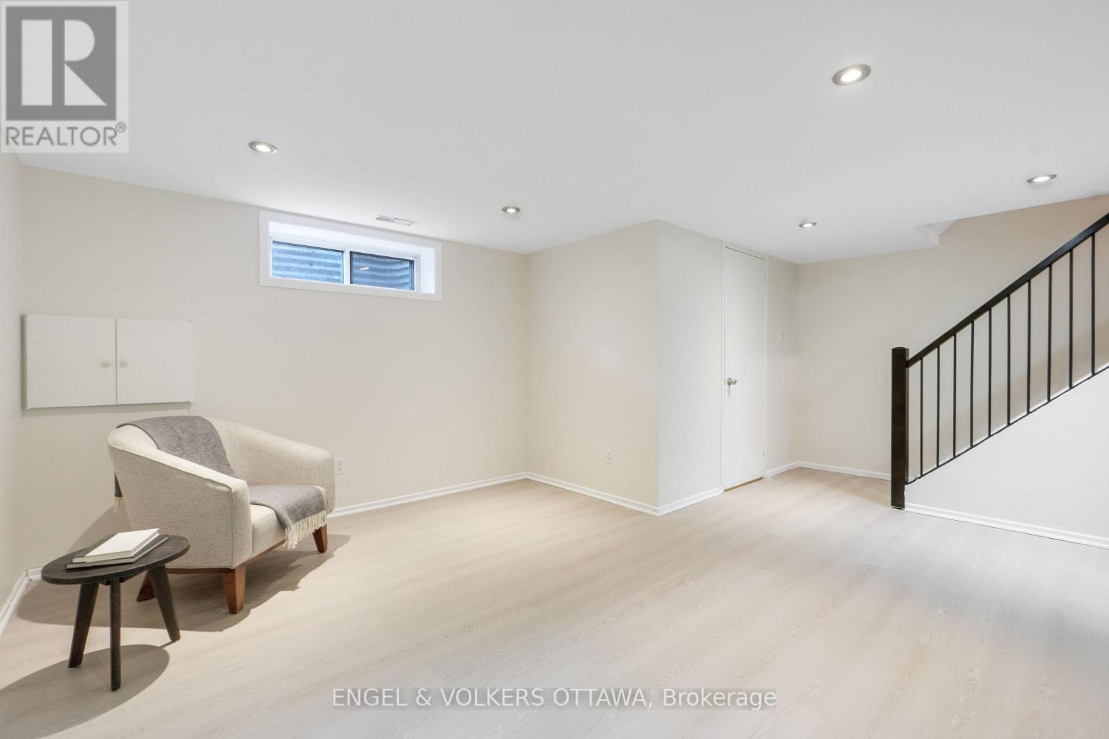 33 - 2111 Montreal Road