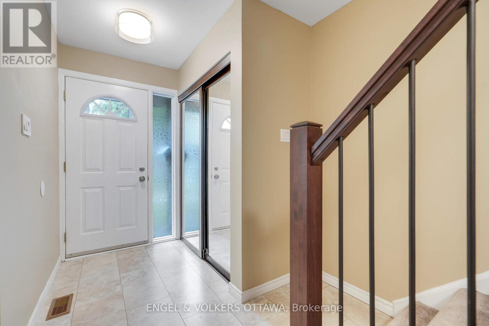 33 - 2111 Montreal Road
