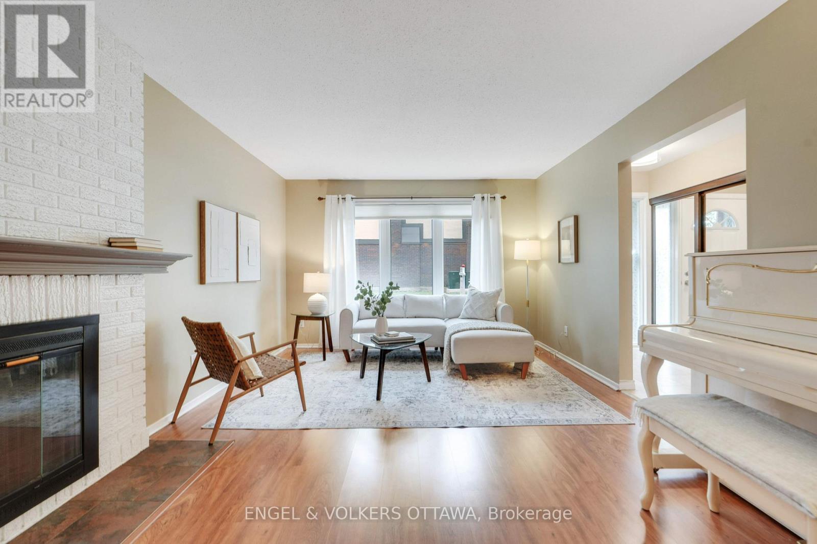 33 - 2111 Montreal Road