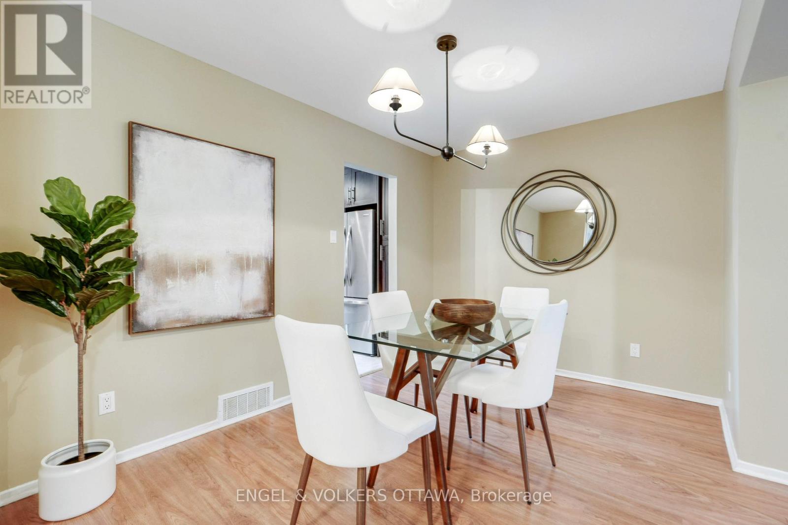 33 - 2111 Montreal Road