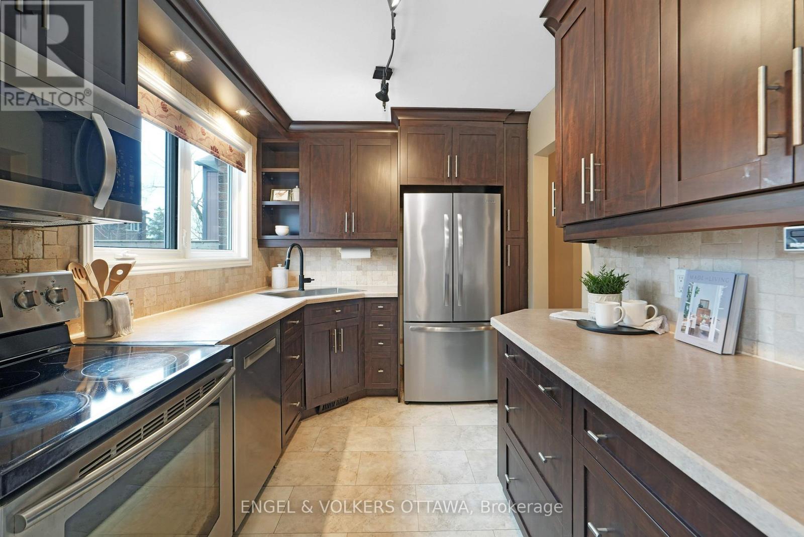 33 - 2111 Montreal Road