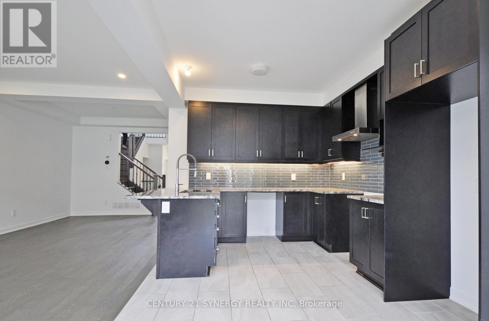 284 Ormiston Crescent