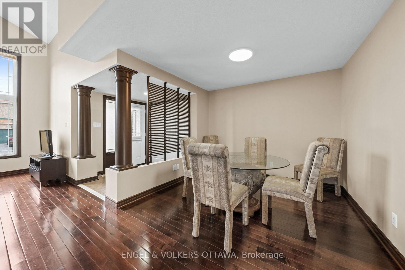 310 Sarabella Street