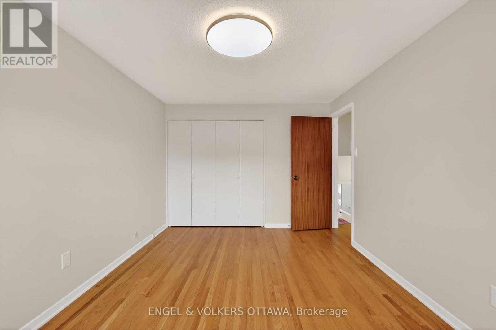 1795 Devlin Crescent