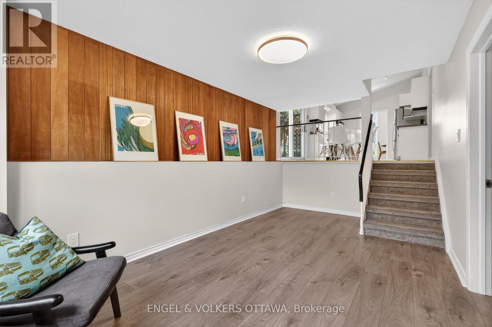 1795 Devlin Crescent