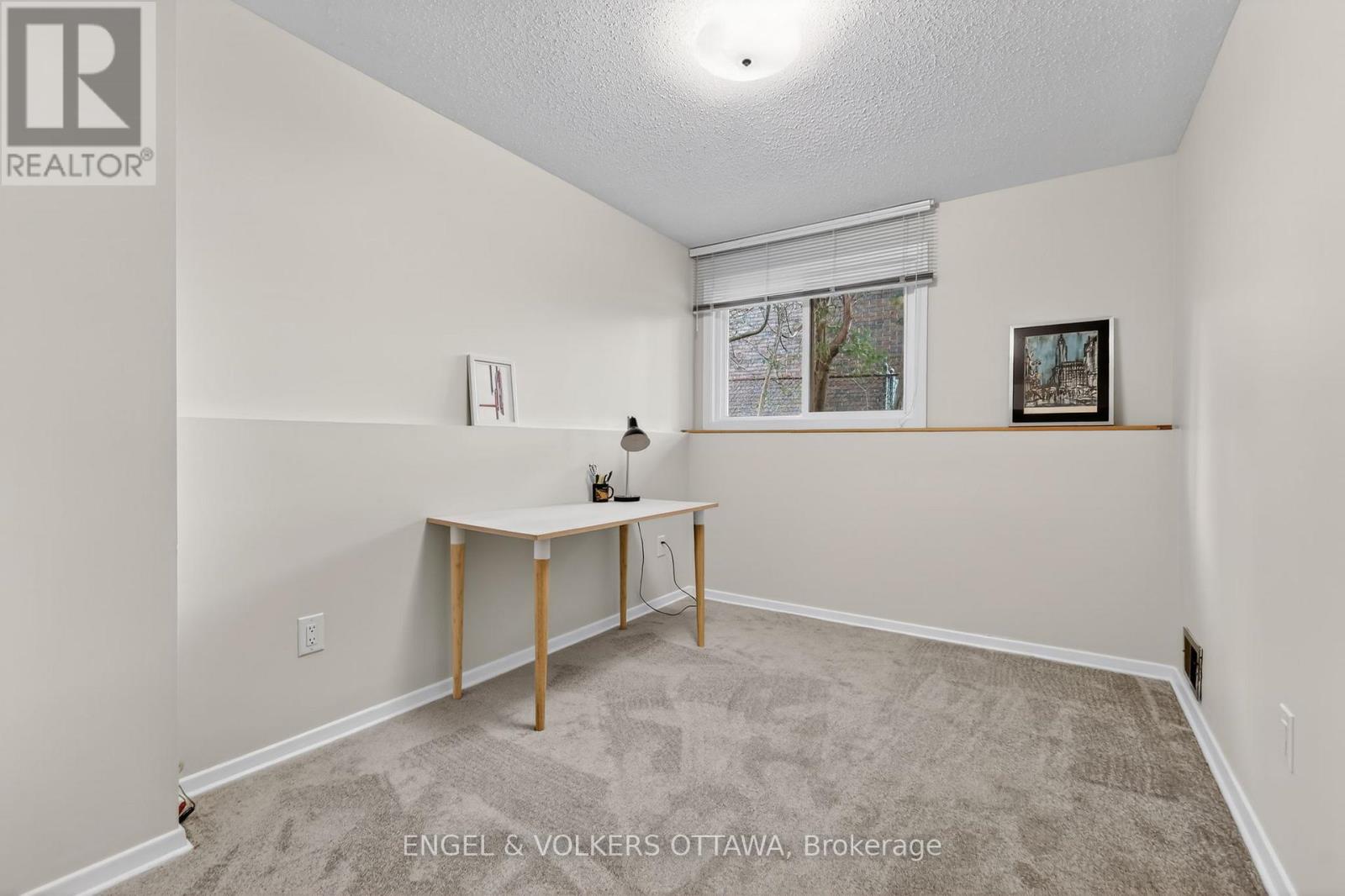 1795 Devlin Crescent