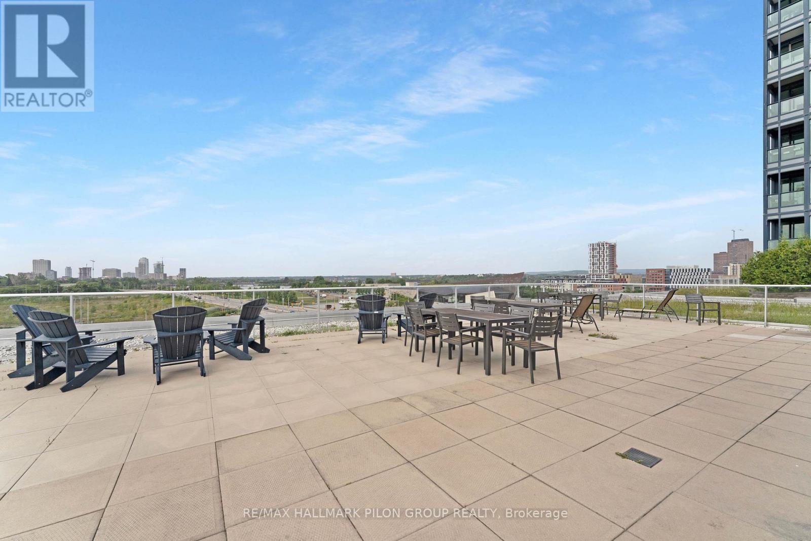 905 - 250 Lett Street