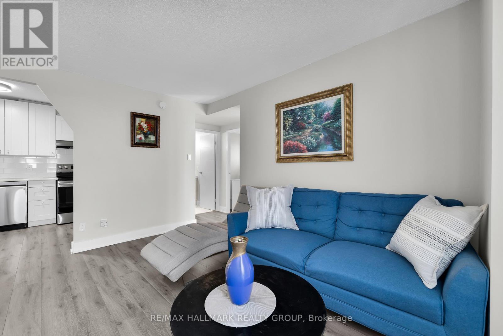 407 - 900 Dynes Road
