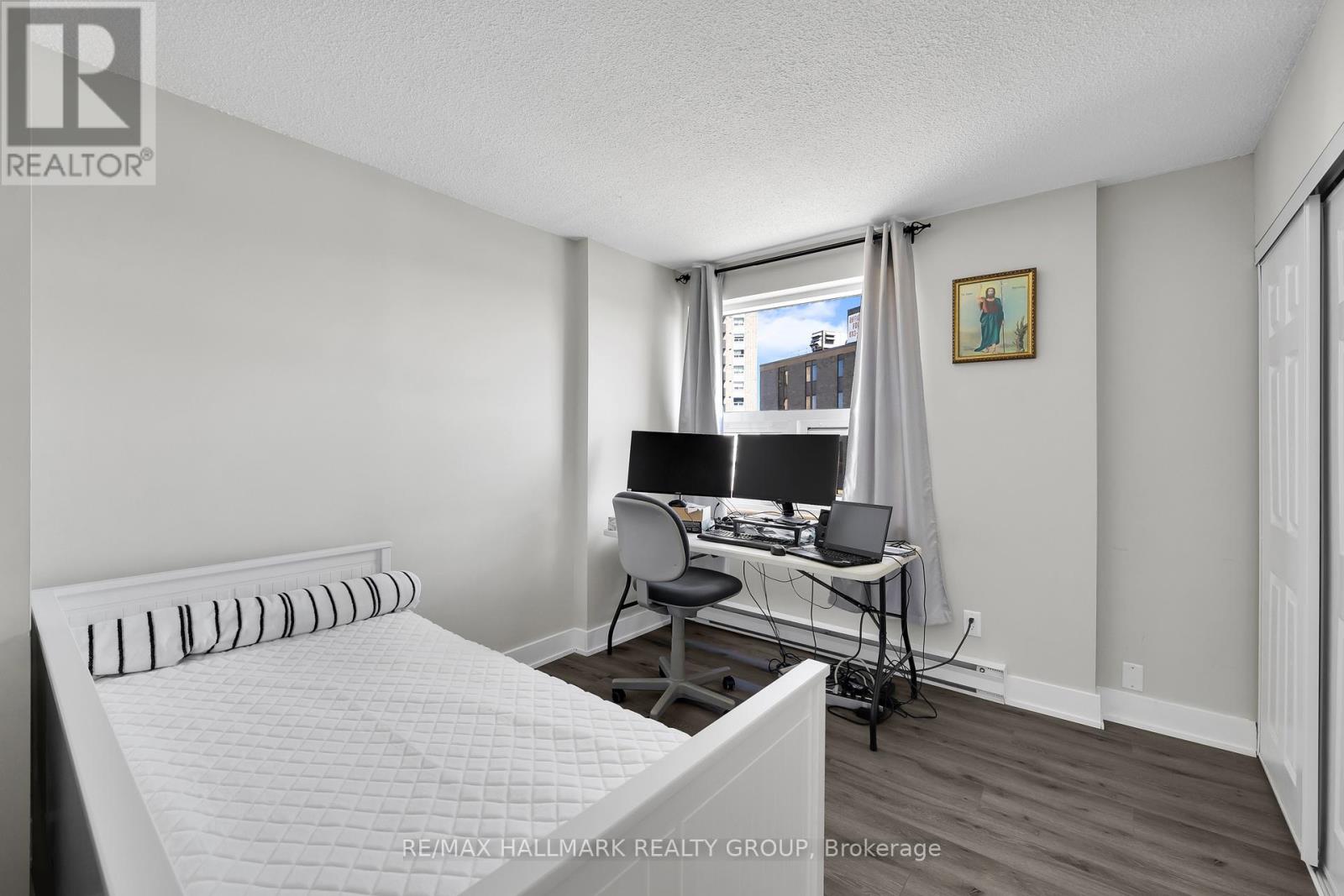 407 - 900 Dynes Road