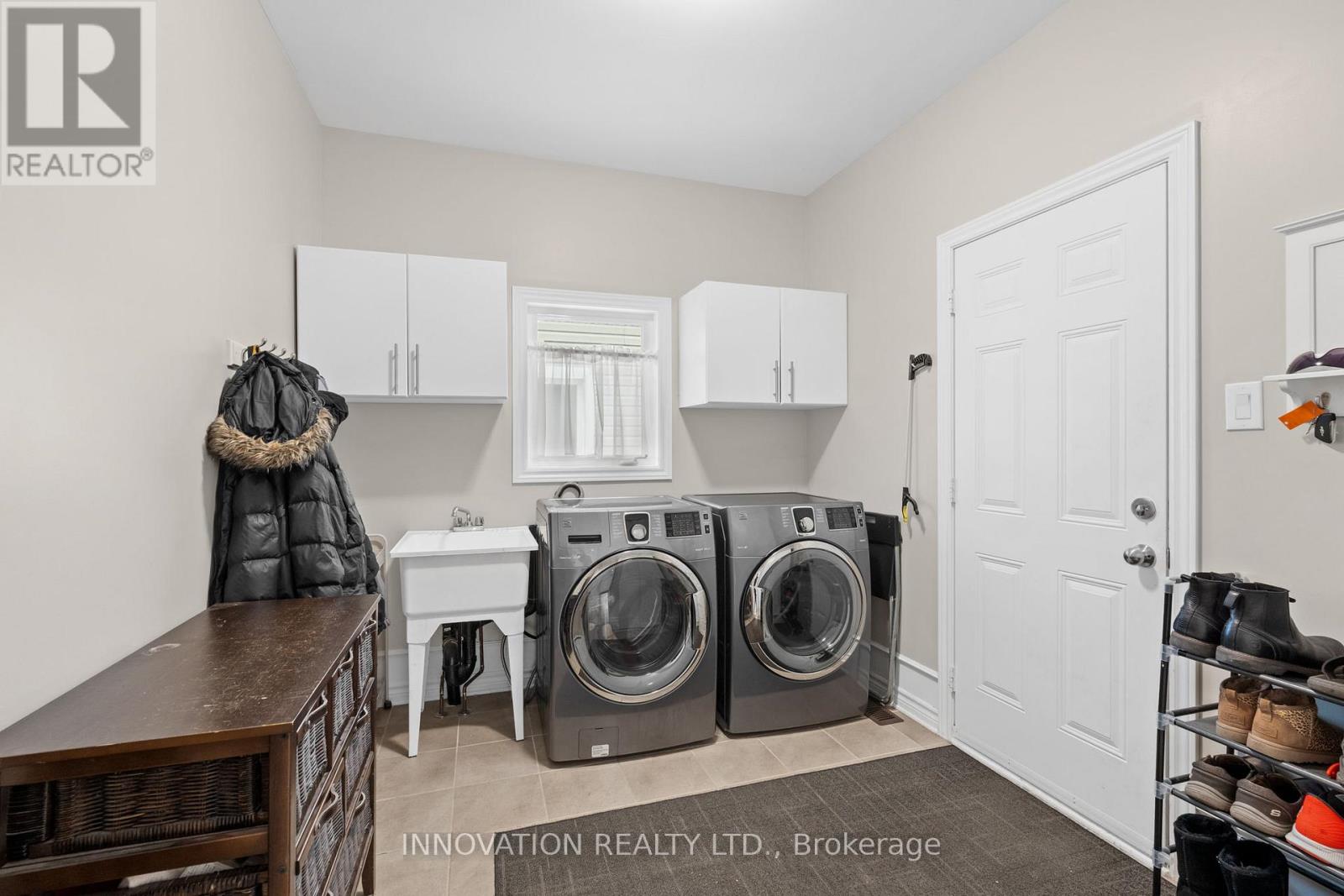 525 Grand Tully Way