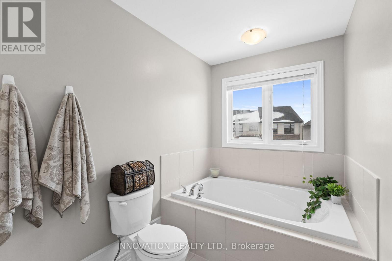 525 Grand Tully Way