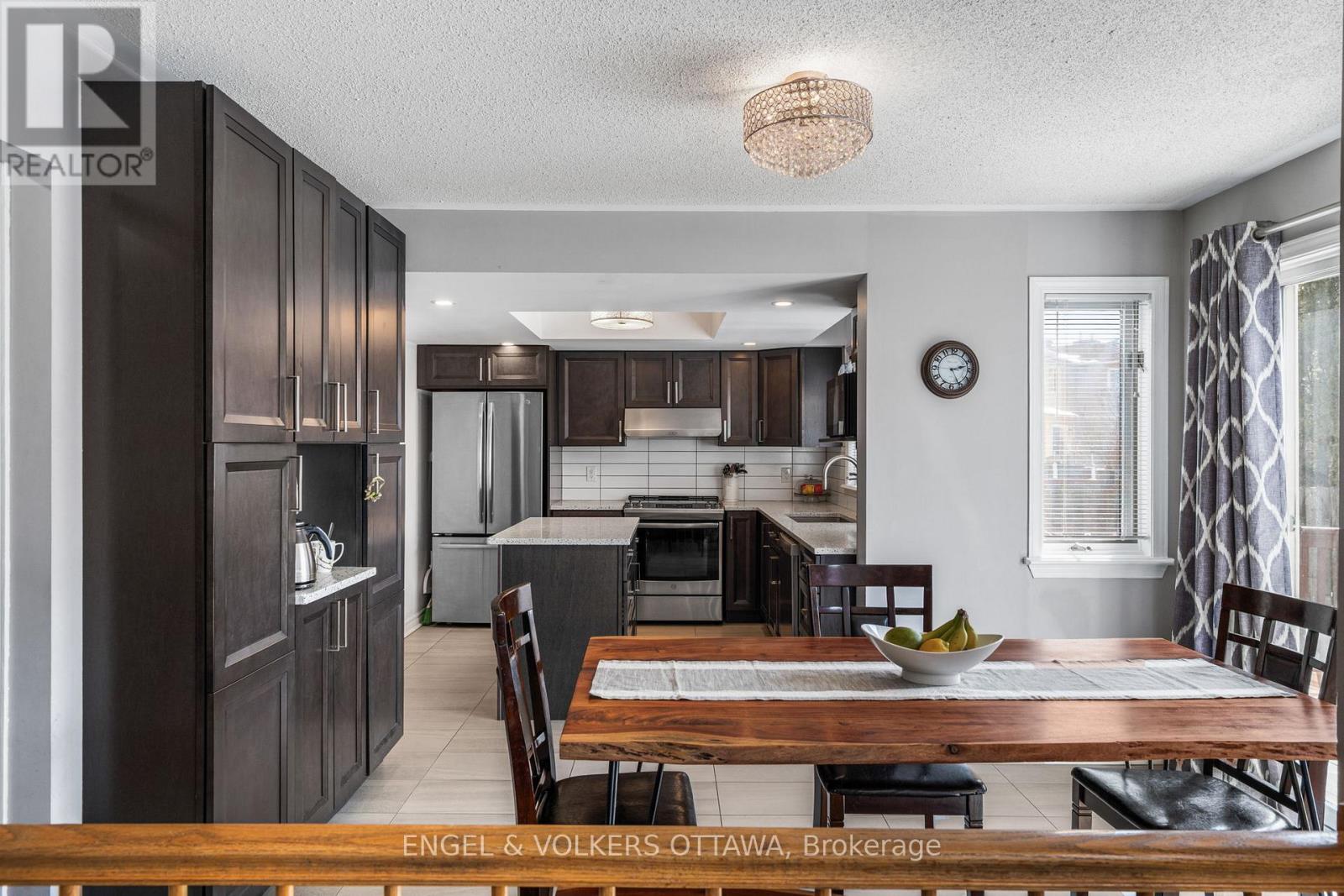 17 Hunterswood Crescent