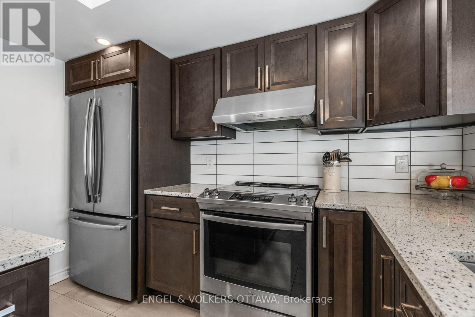 17 Hunterswood Crescent