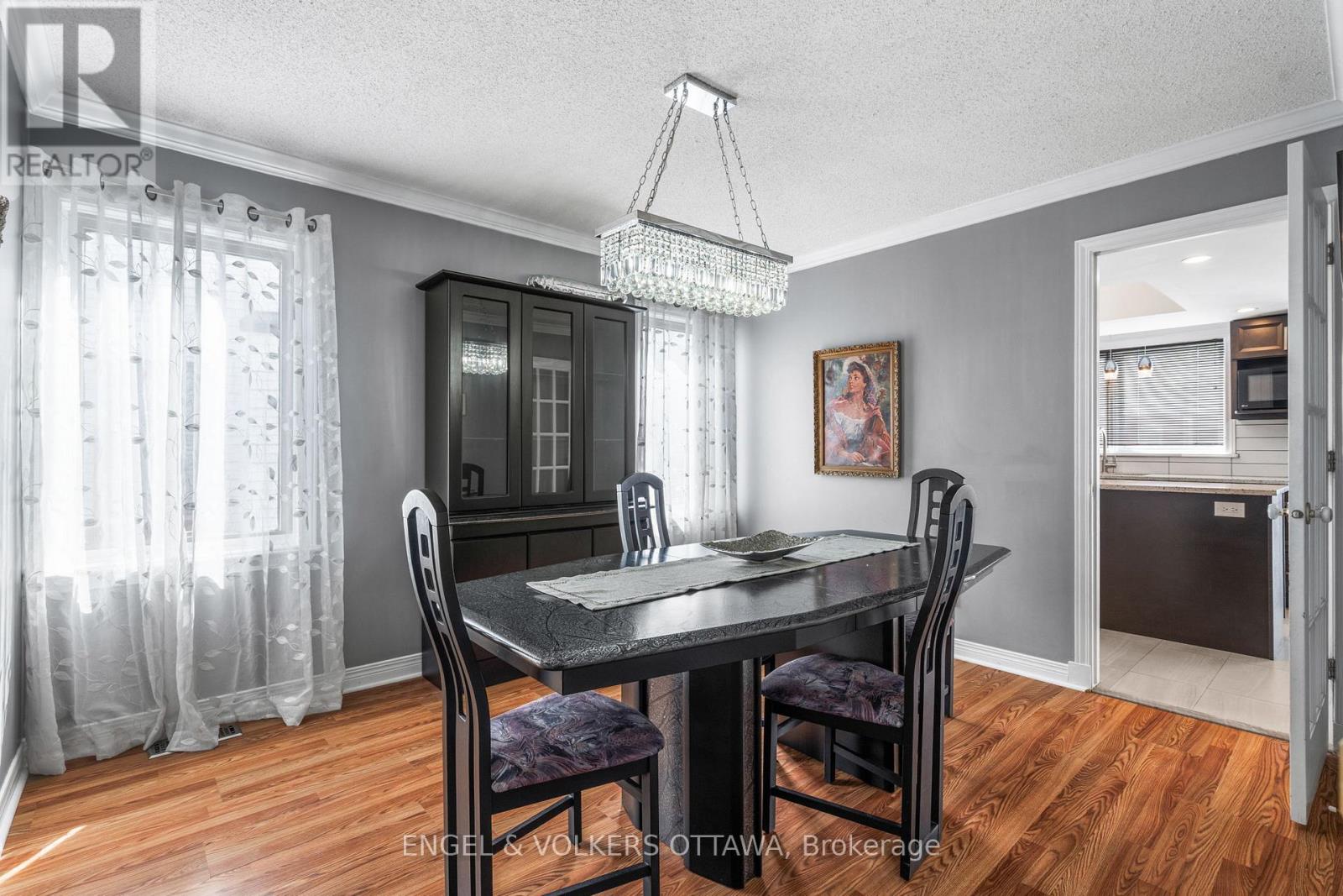 17 Hunterswood Crescent