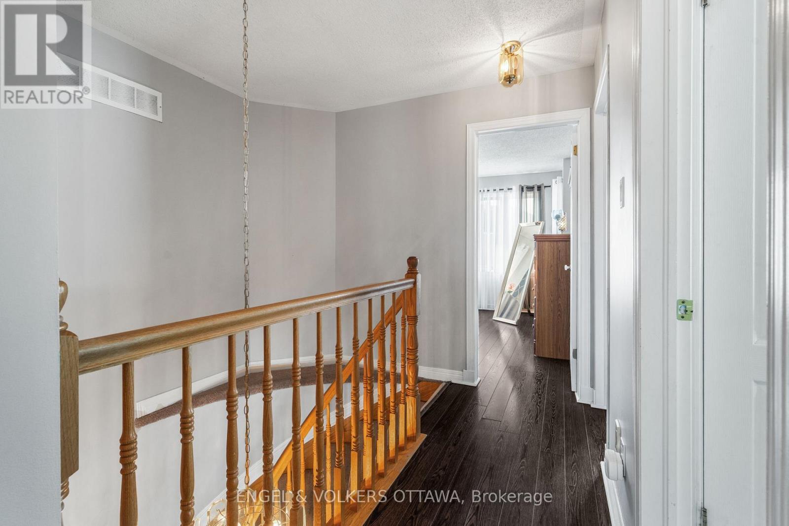 17 Hunterswood Crescent
