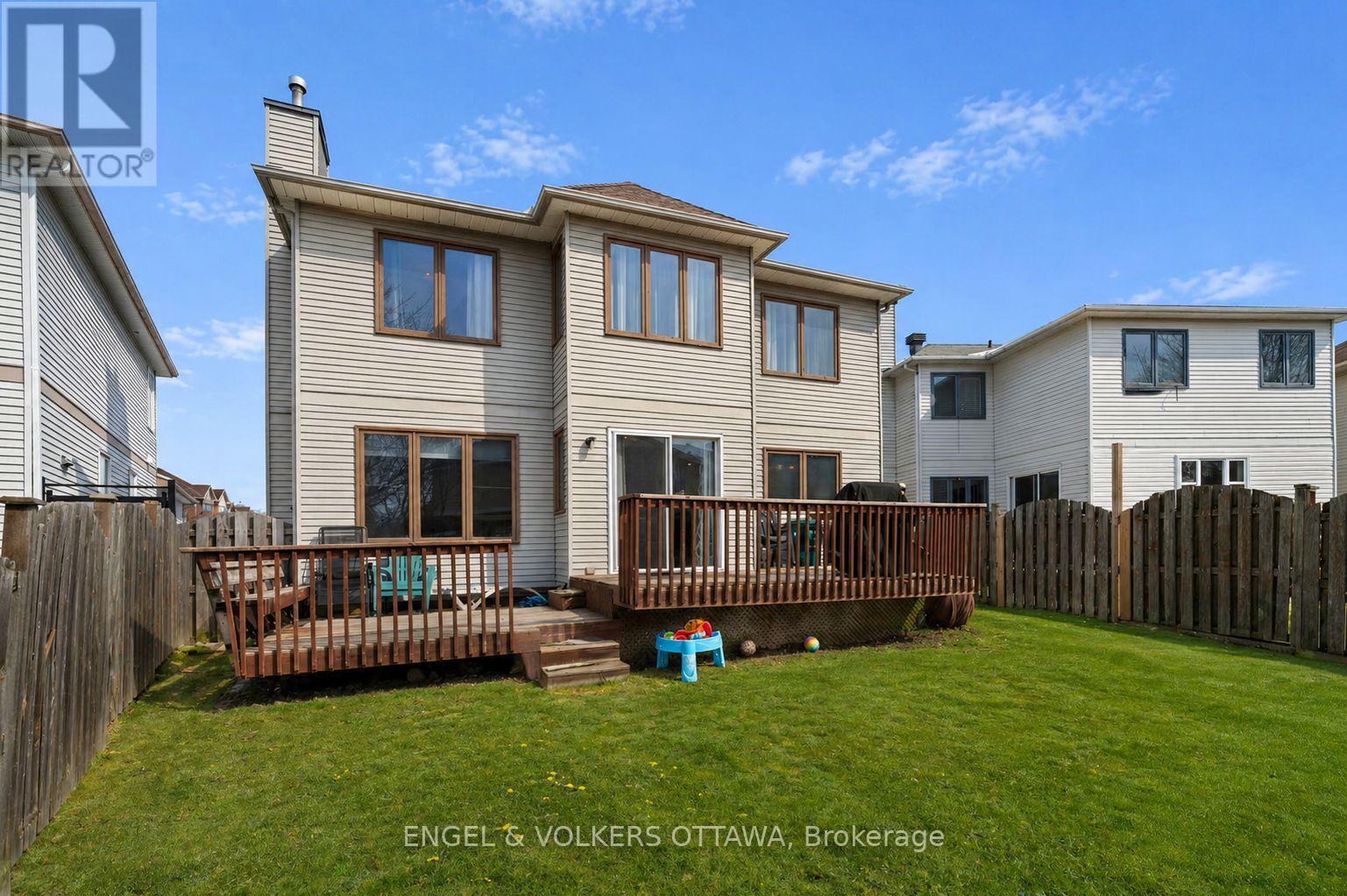 17 Hunterswood Crescent