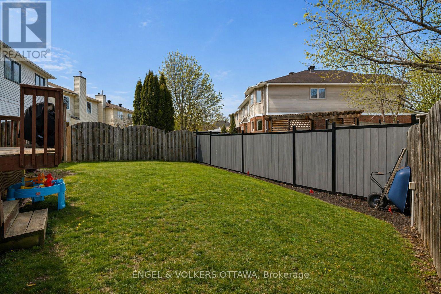 17 Hunterswood Crescent