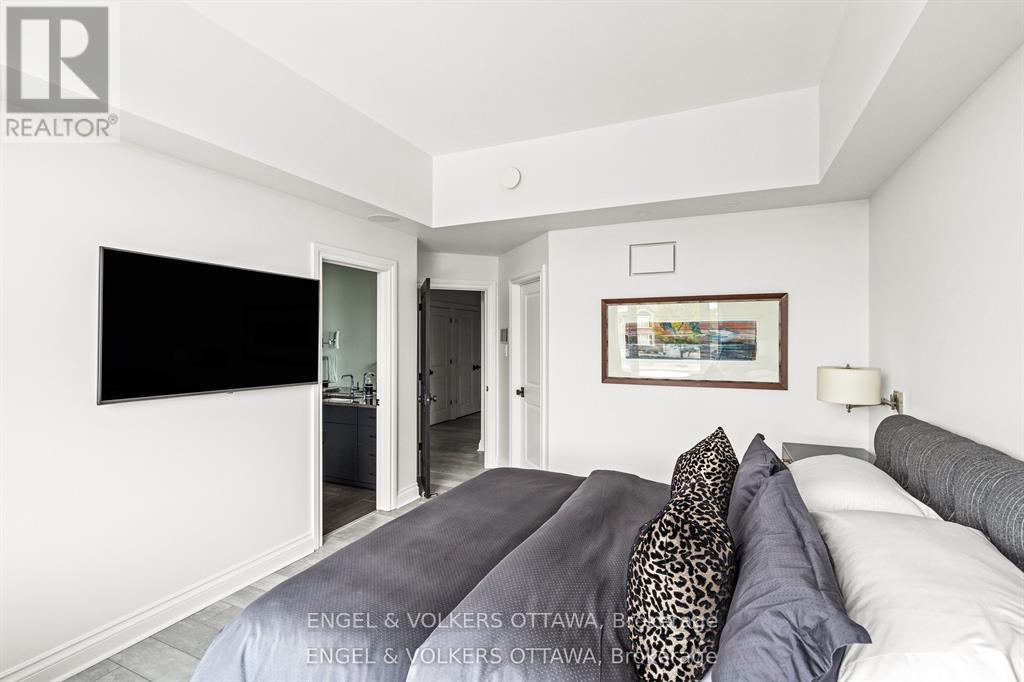 151 Winding Way