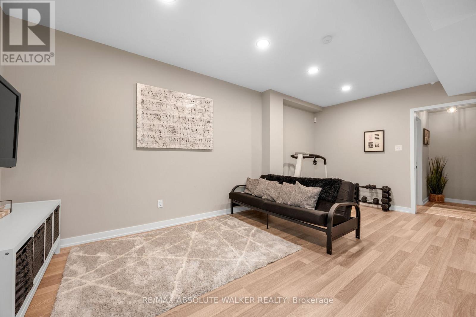 3458 Paul Anka Drive