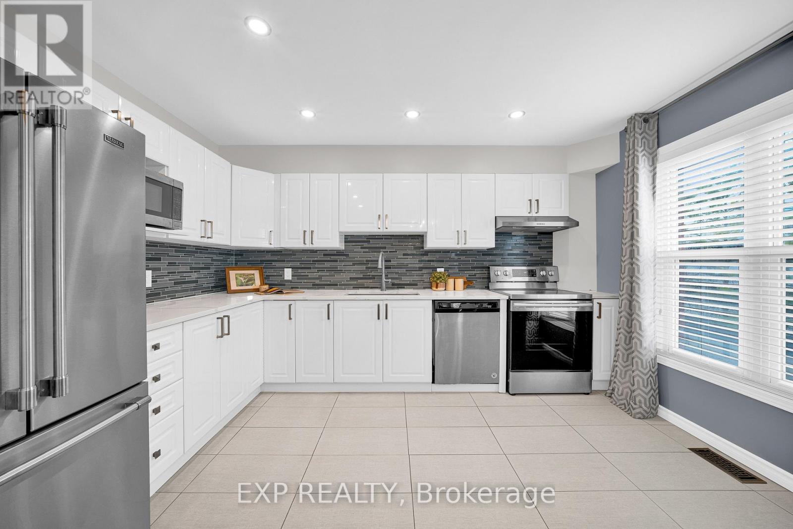 143 Arcola Private