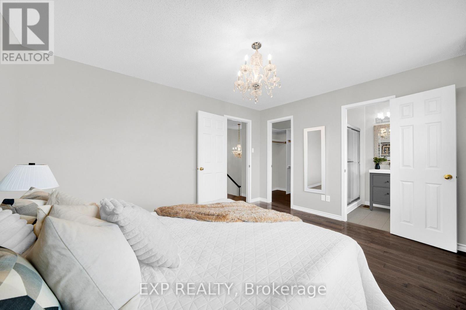 143 Arcola Private