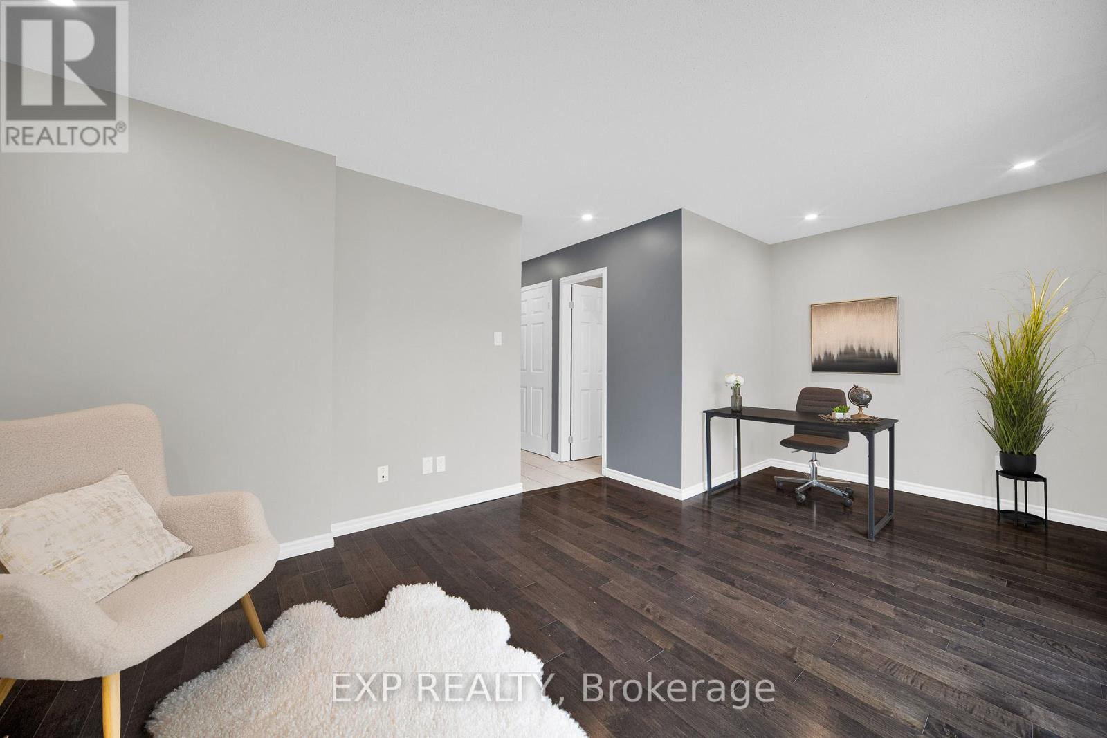143 Arcola Private