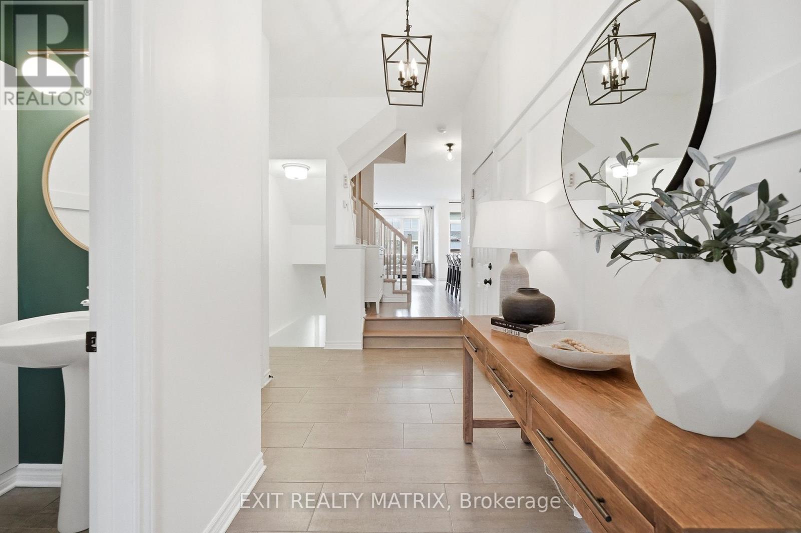 553 Jackdaw Avenue