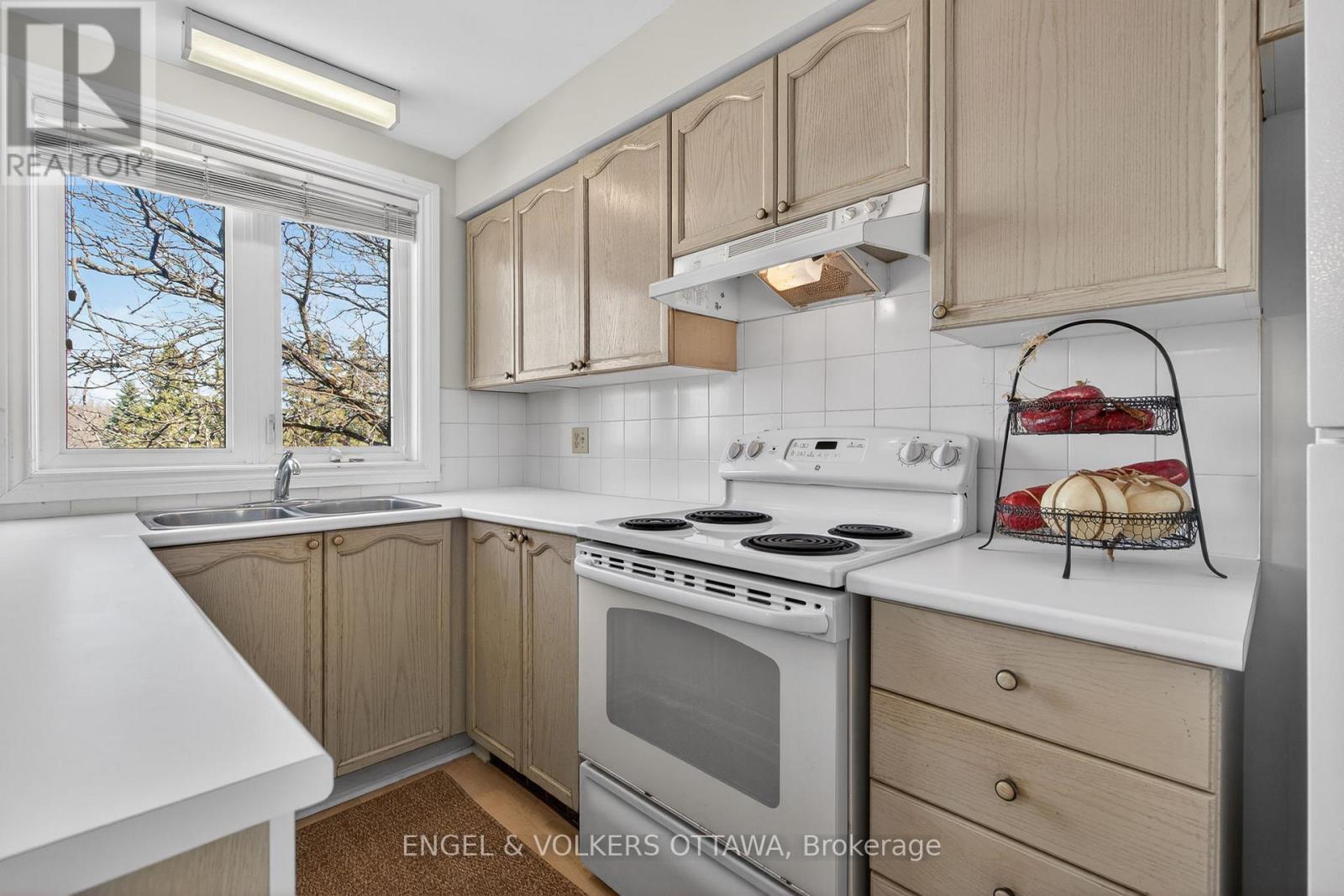 211 Briston Private