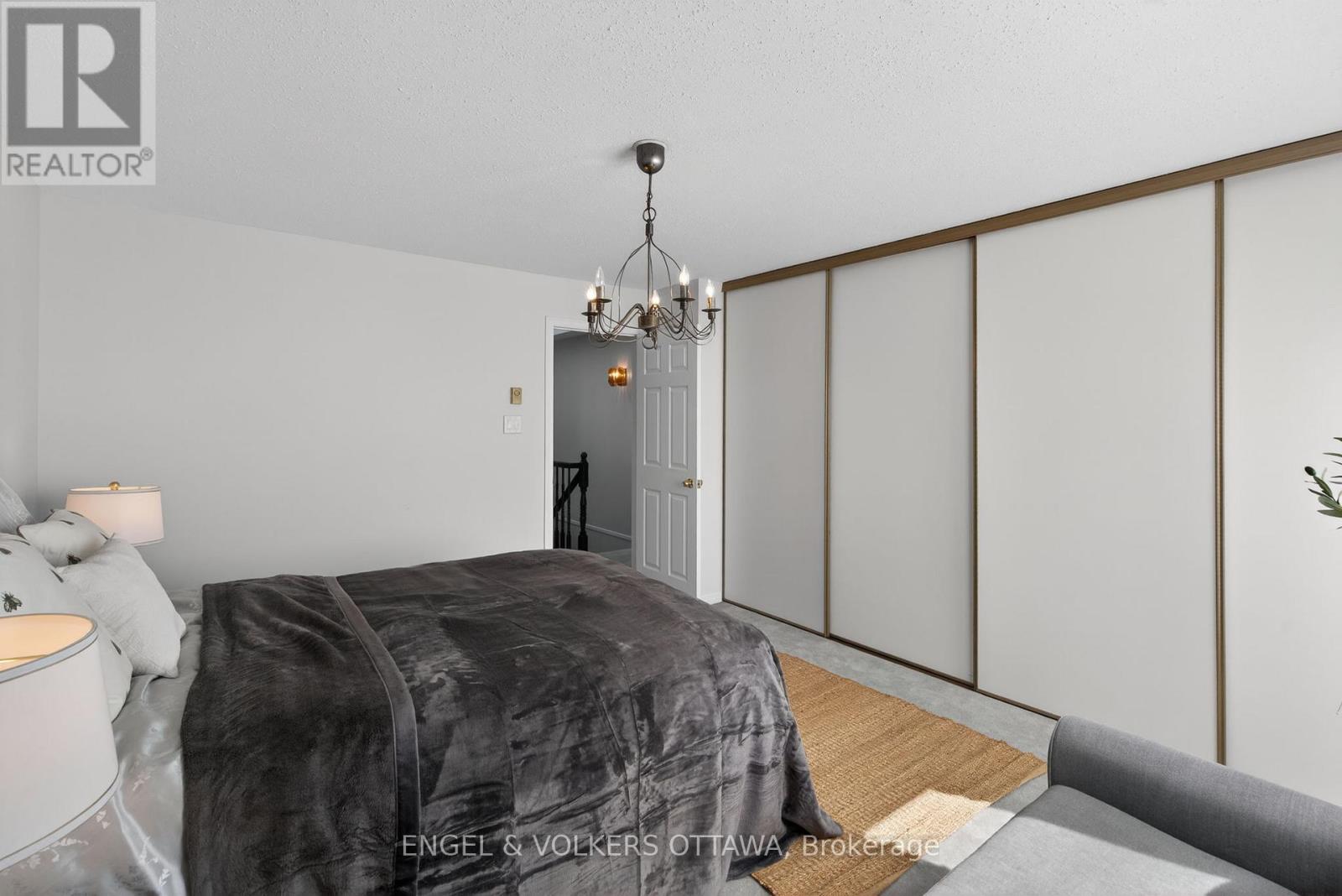 211 Briston Private