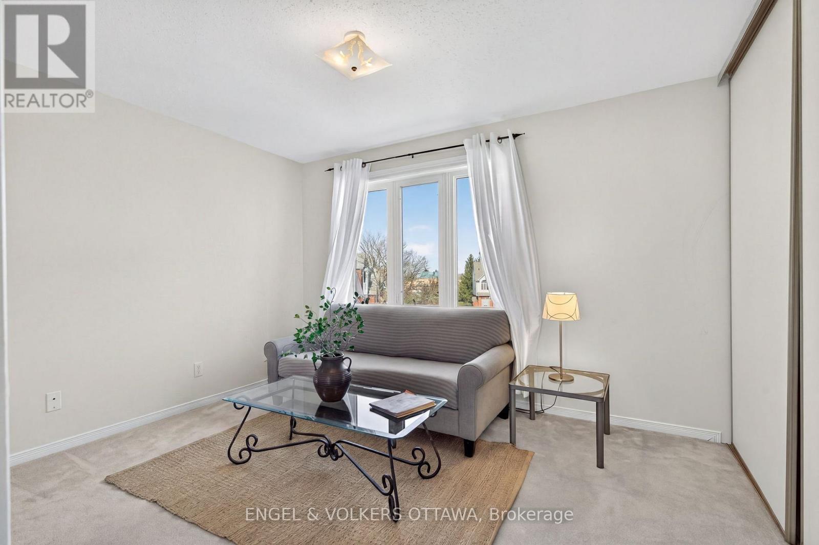 211 Briston Private