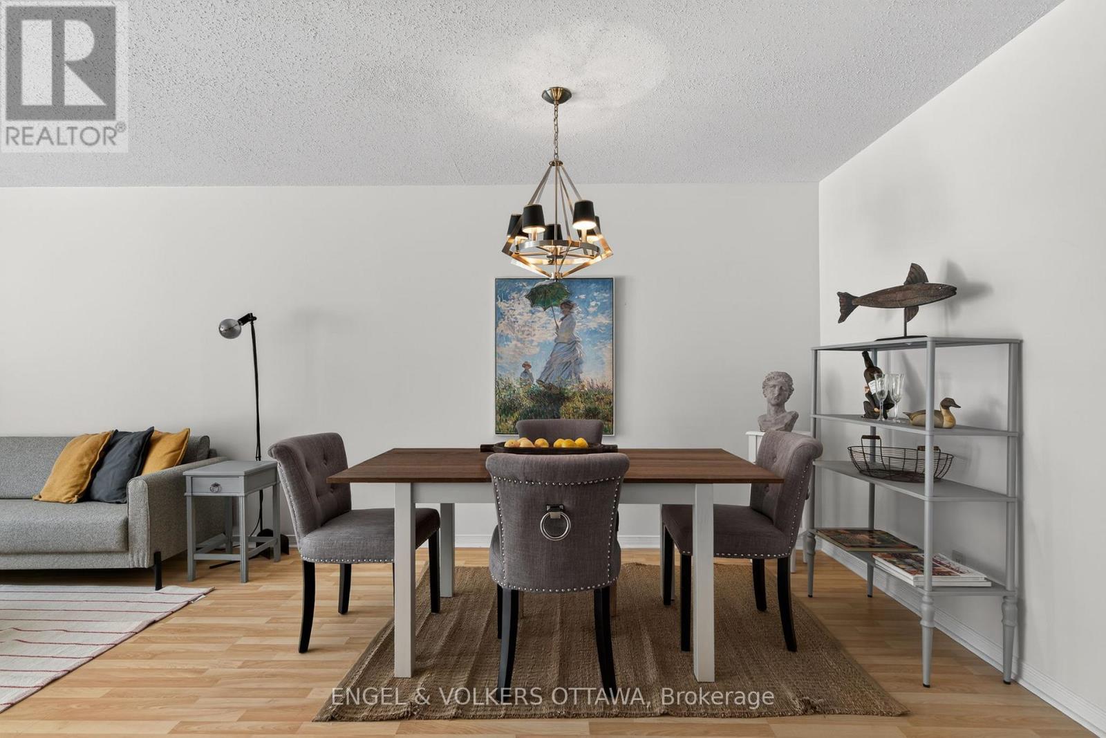 211 Briston Private