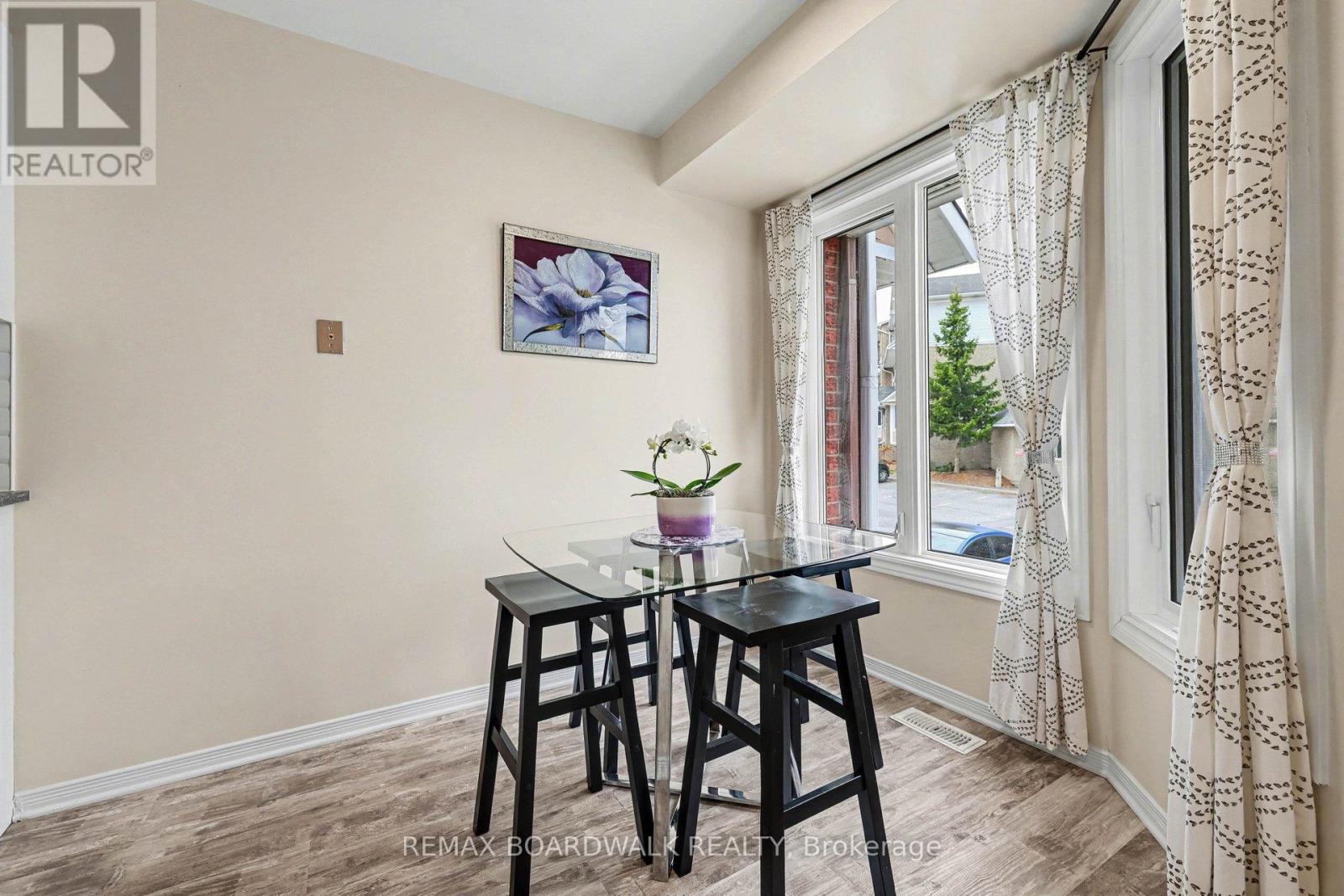 1607 Locksley Lane