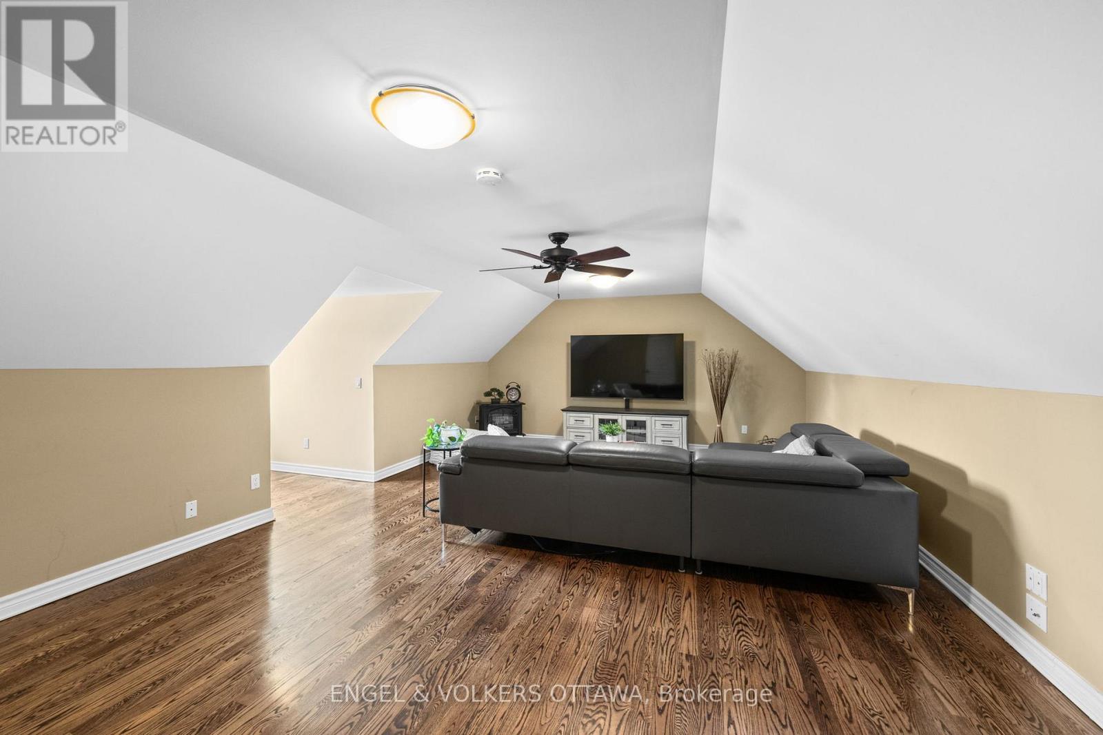 5579 Lombardy Drive