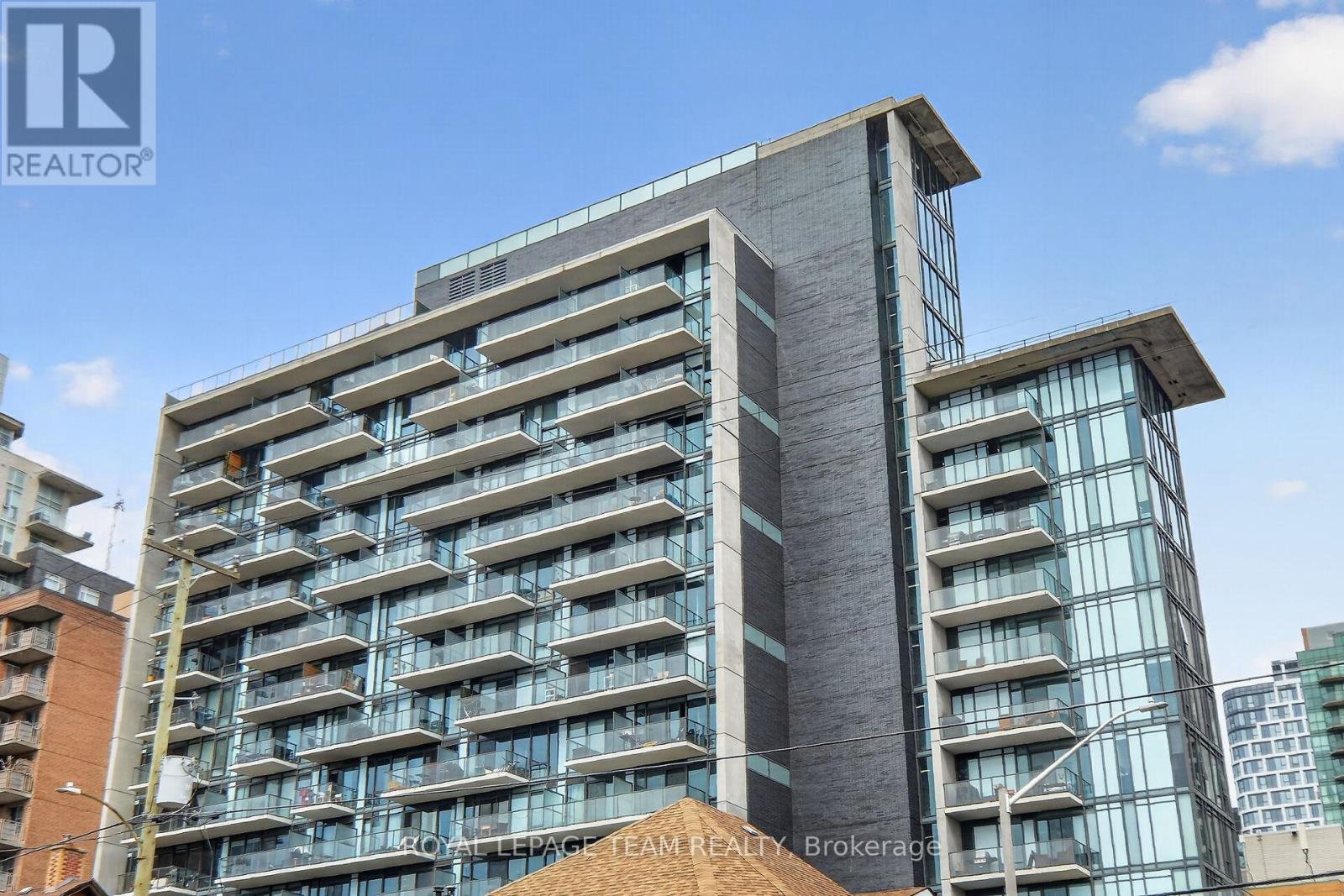307 - 224 Lyon Street N