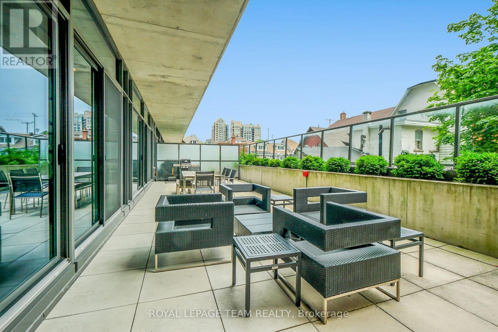 307 - 224 Lyon Street N