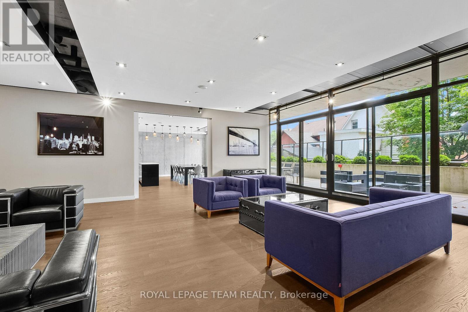 307 - 224 Lyon Street N