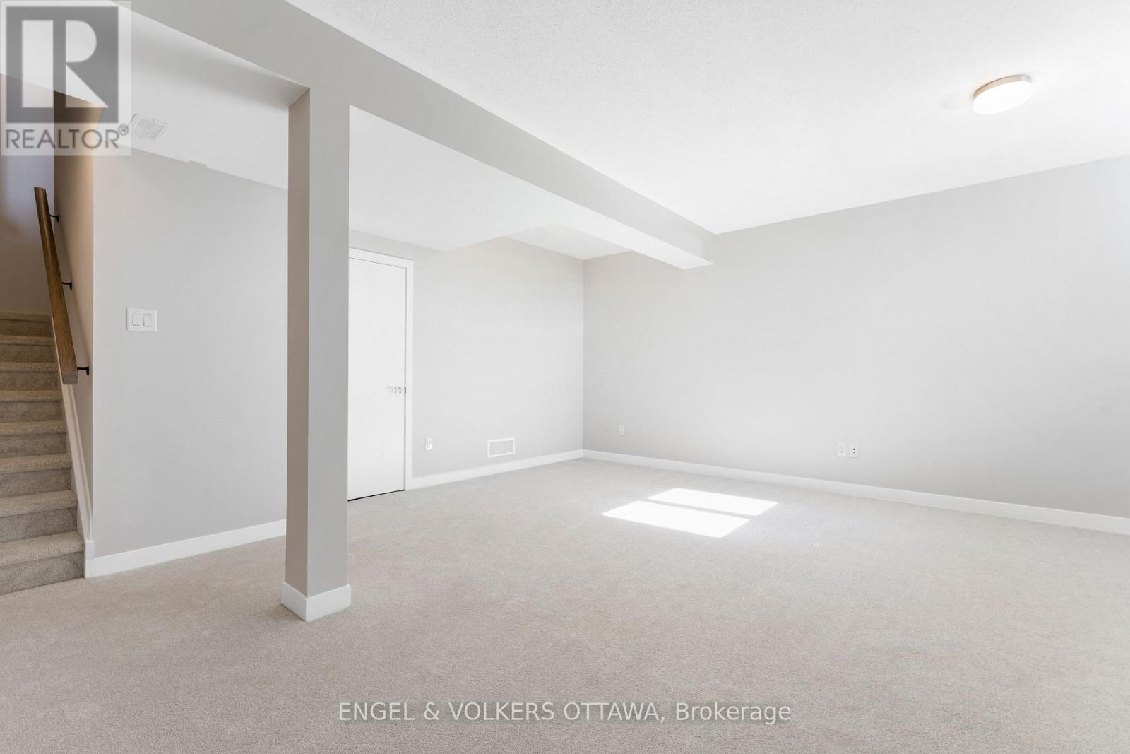 328 Catsfoot Walk