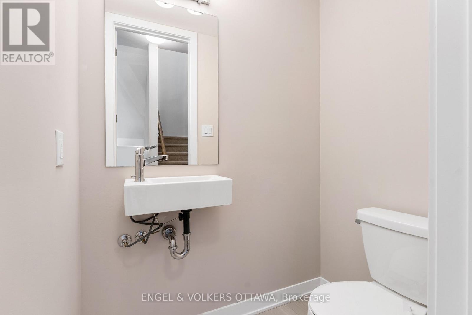 328 Catsfoot Walk