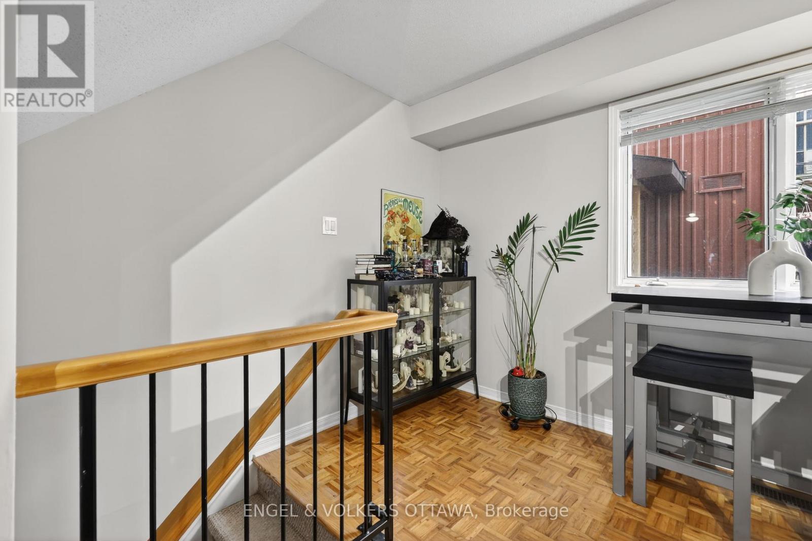 272 King Edward Avenue