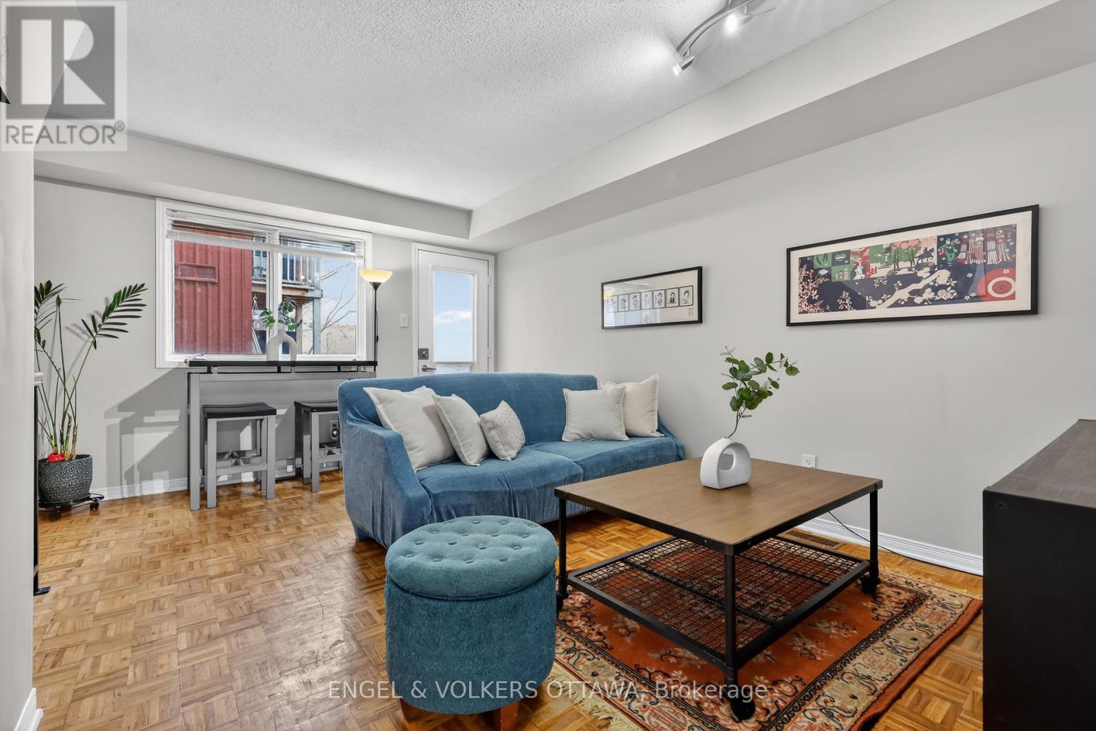 272 King Edward Avenue