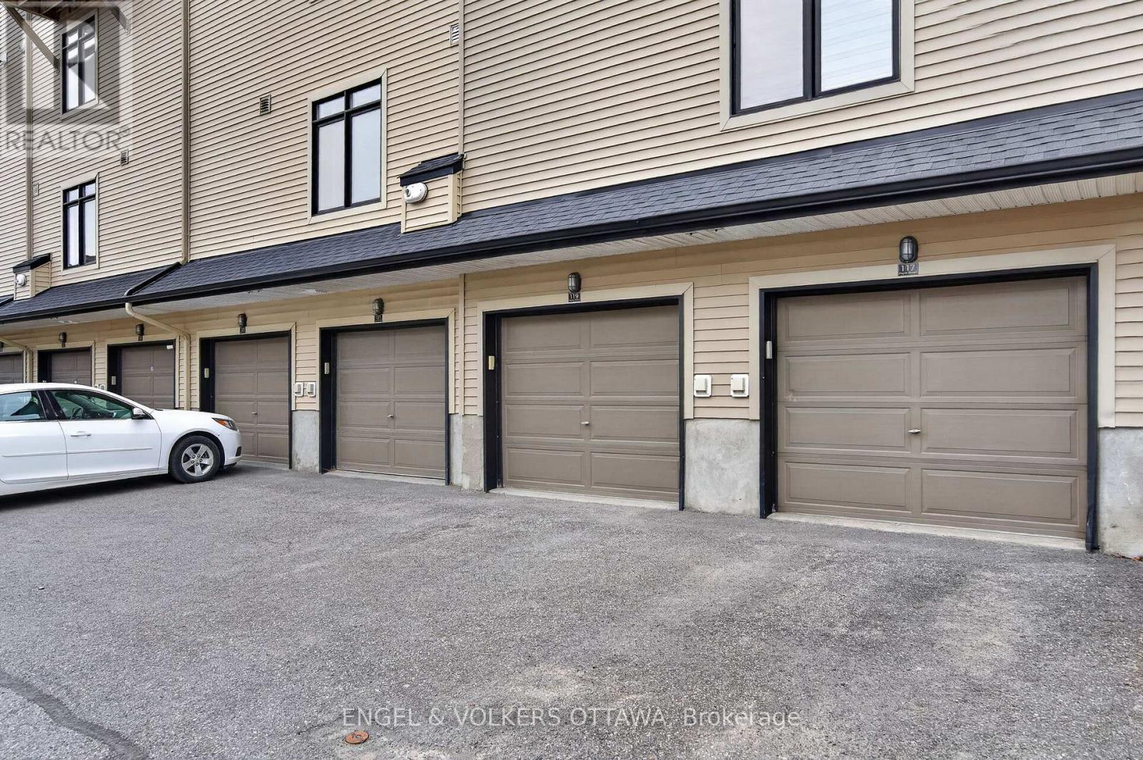 52 - 119 Poplin Street