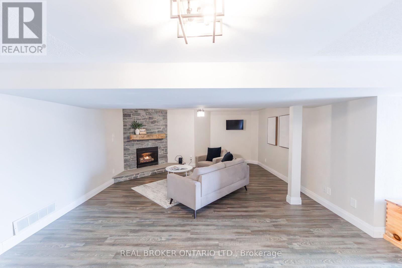 1391 Sutherland Drive