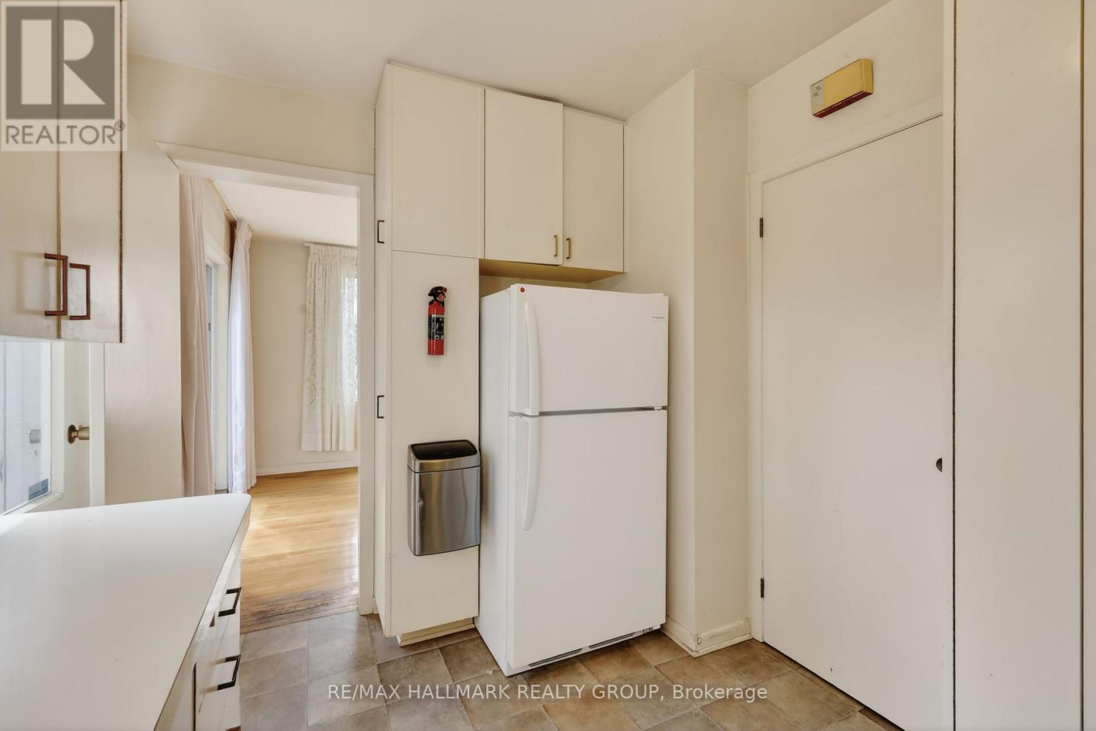 570 Minto Place