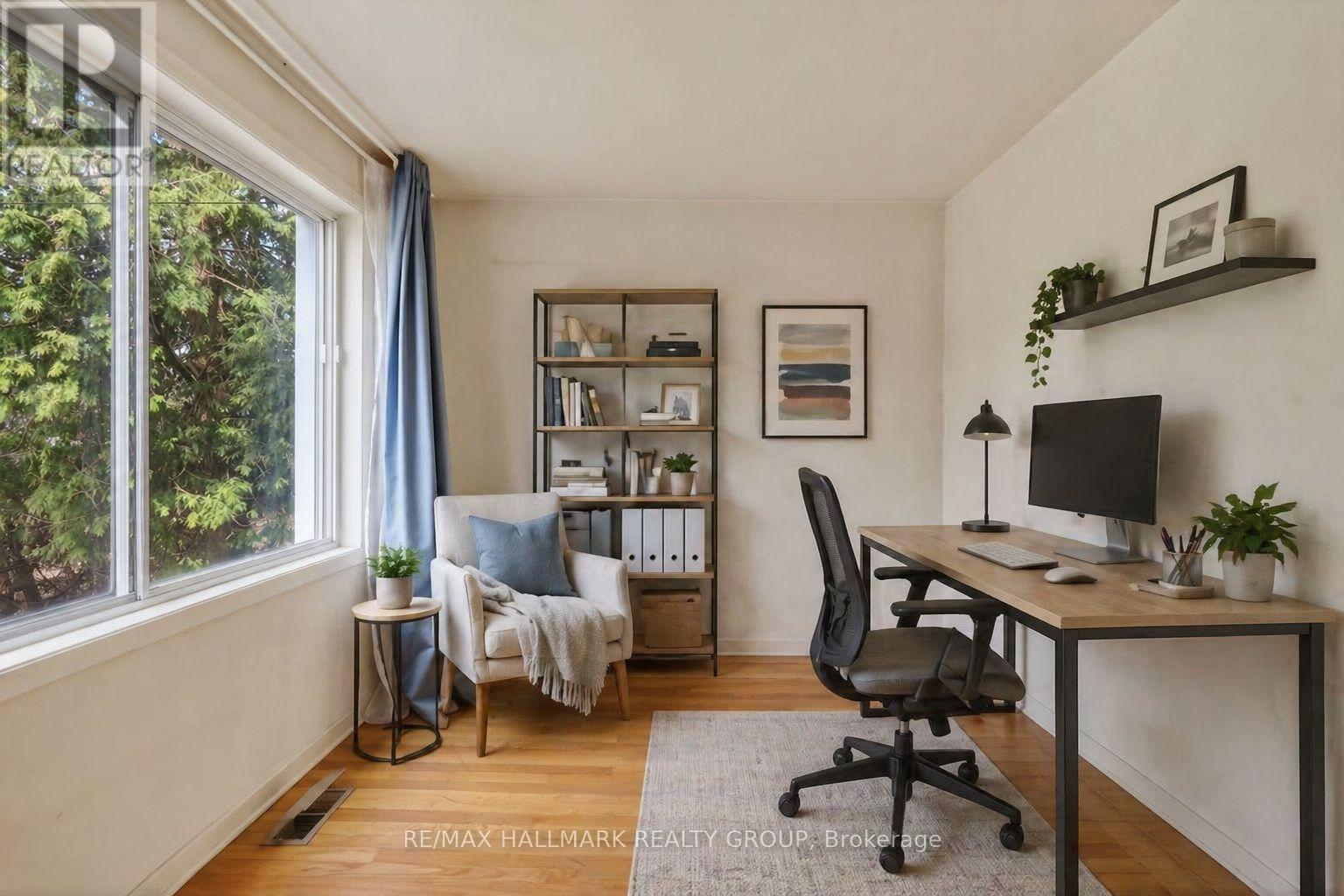 570 Minto Place