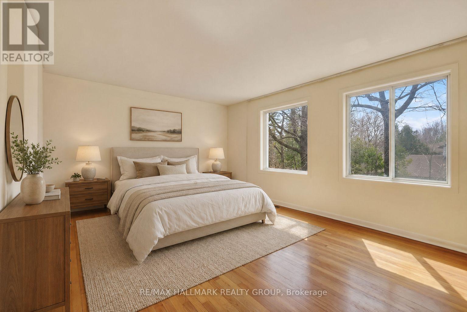 570 Minto Place