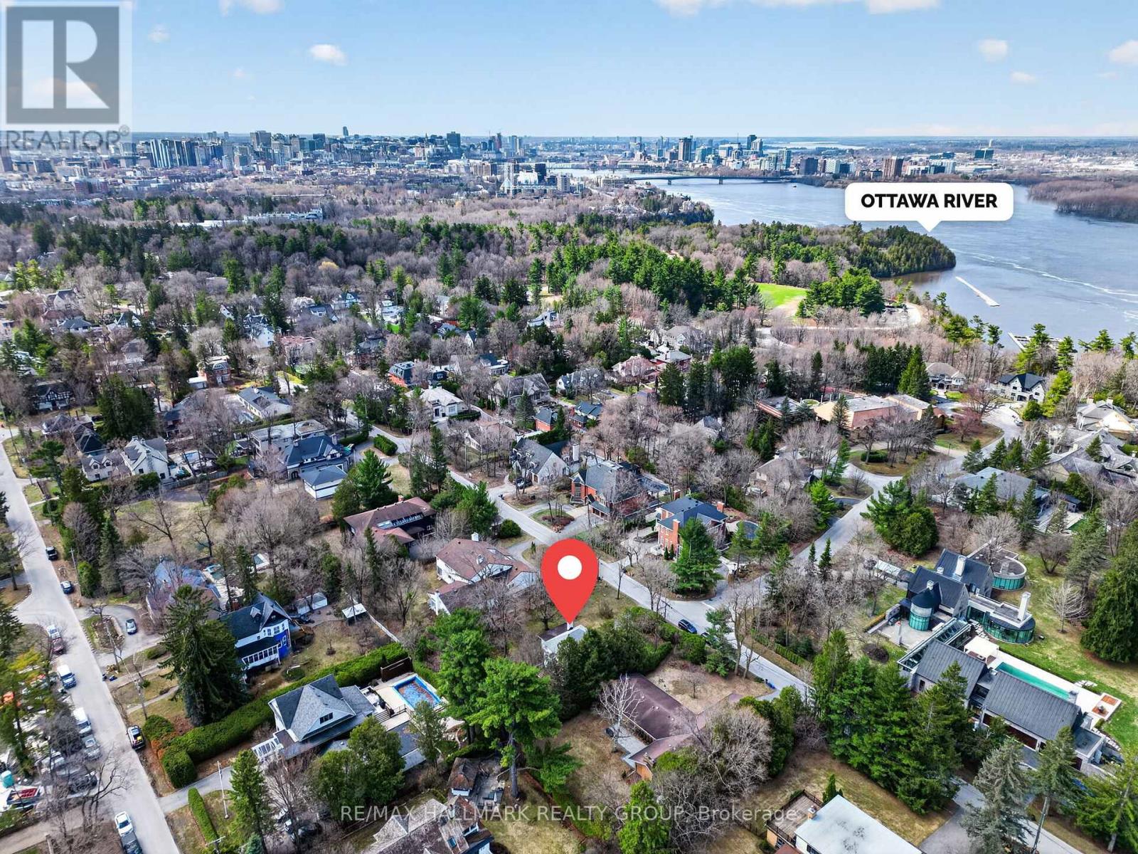 570 Minto Place