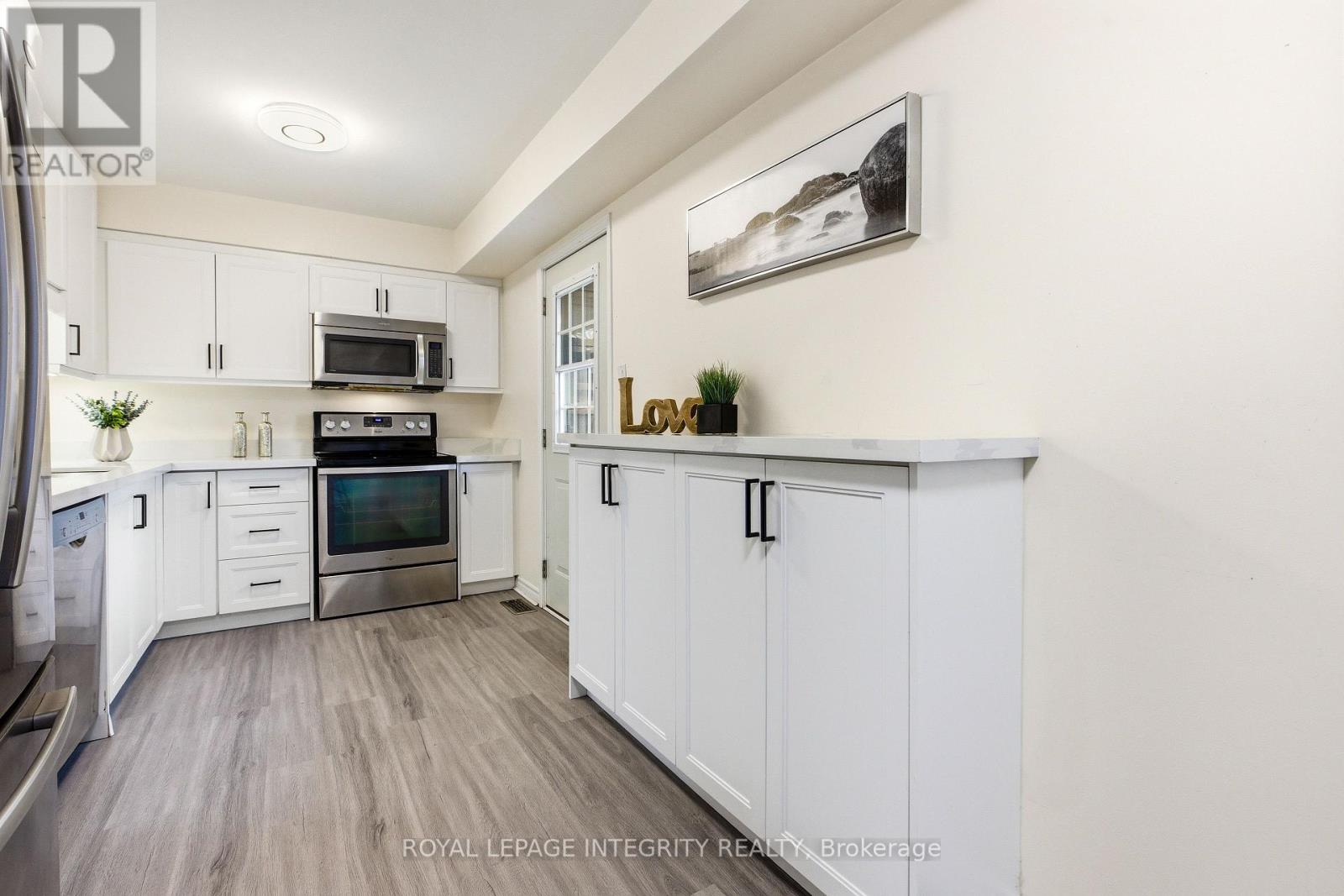 33 - 3205 Uplands Drive